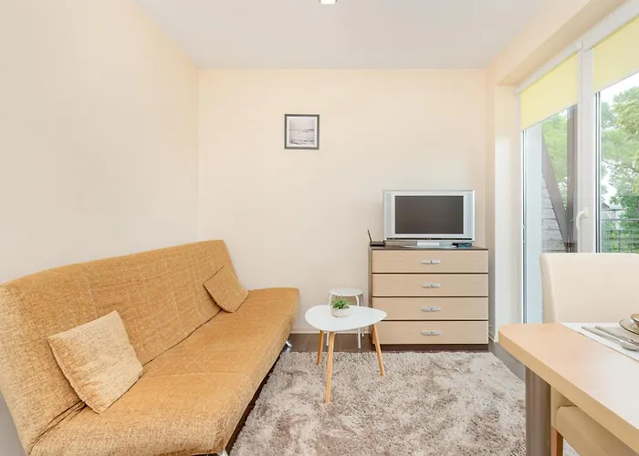 Wakacyjny Apartament Z Parkingiem 500 M Od Plazy By Noclegi Renters