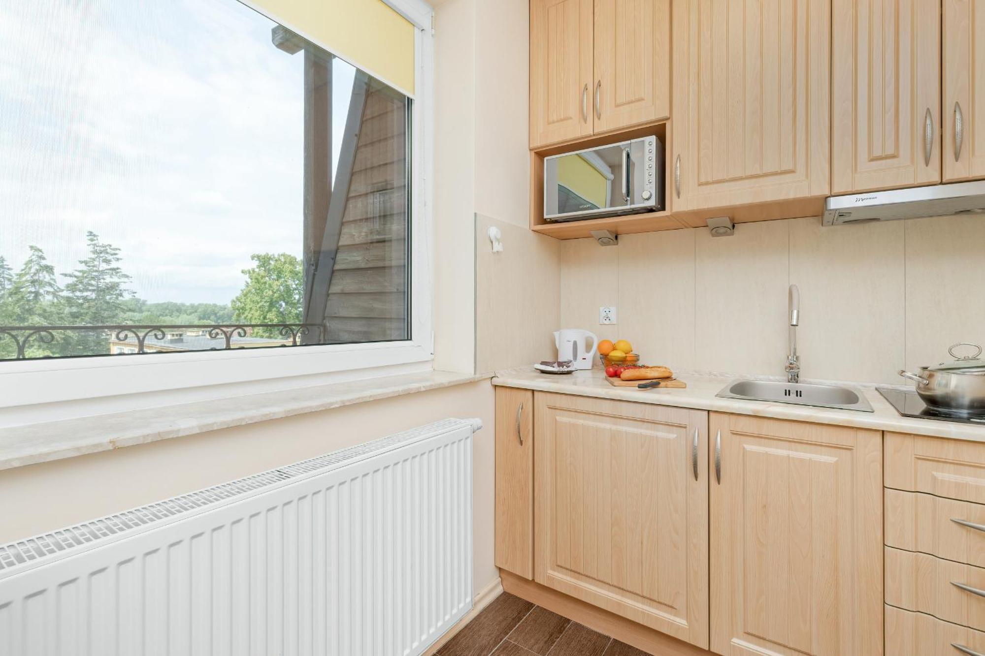 Wakacyjny Z Parkingiem 500 M Od Plazy By Renters Apartment